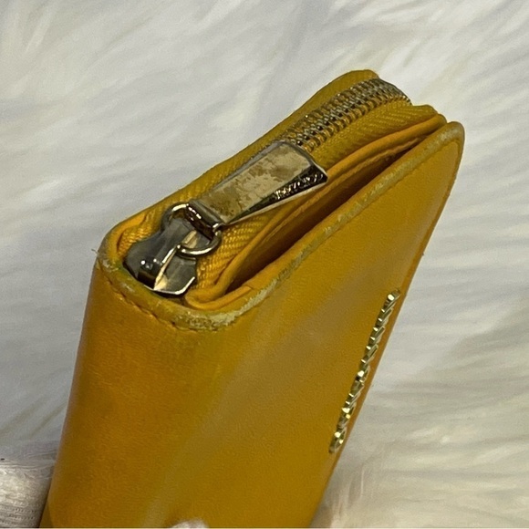 JIMMY CHOO conpact leather zip wallet in mustard - Picture 6 of 17